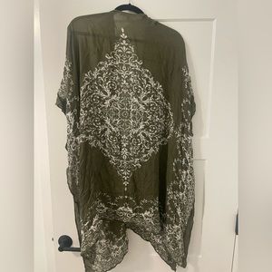 Love Tree Cover Up, One Size, olive green with white embroidery